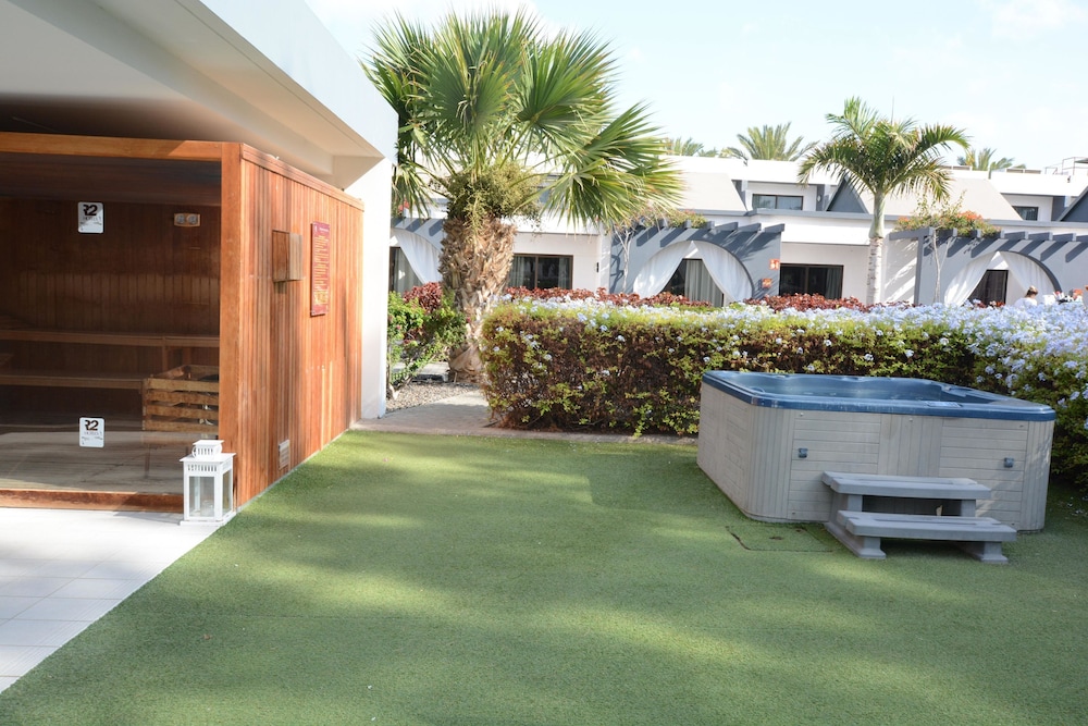 R2 Romantic Fantasia Dreams & Suites Hotel – Adults Only - All inclusive — Spa in Tarajalejo, Canary Islands