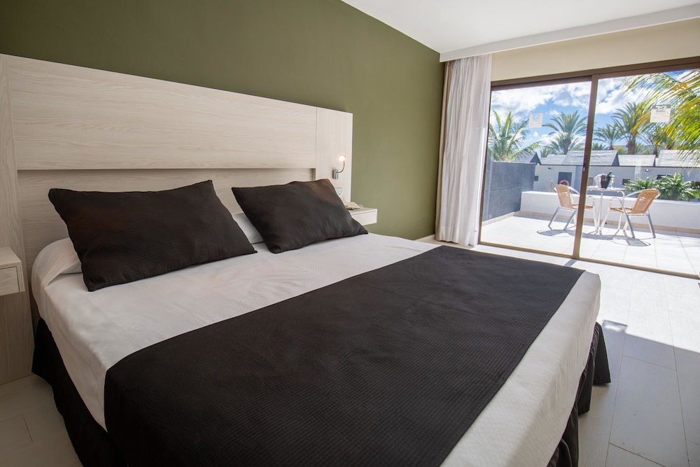 R2 Romantic Fantasia Dreams & Suites Hotel – Adults Only - All inclusive — Hotel rooms in Tarajalejo, Canary Islands