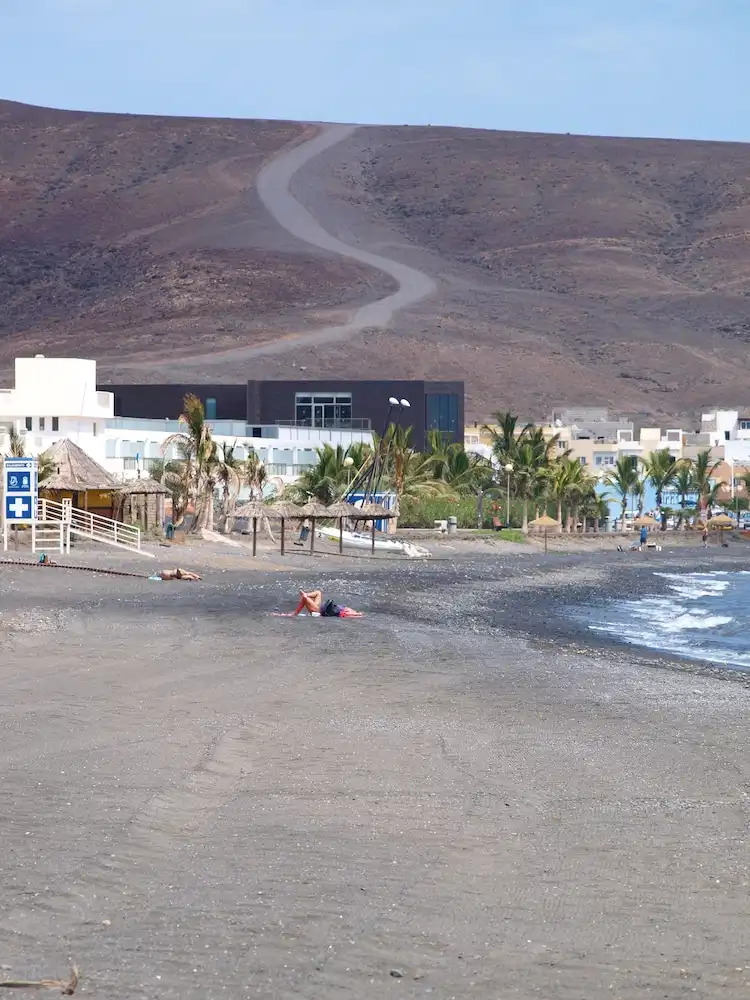 R2 Romantic Fantasia Dreams & Suites Hotel – Adults Only - All inclusive — Beach in Tarajalejo, Canary Islands
