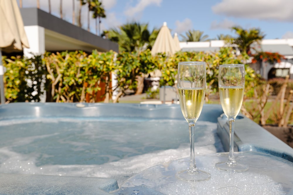 R2 Romantic Fantasia Dreams & Suites Hotel – Adults Only - All inclusive — Spa in Tarajalejo, Canary Islands