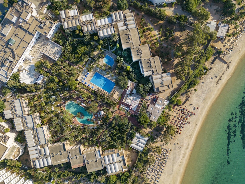 Mediterranee Hammamet - Families and Couples Only — Beach in Hammamet, Nabeul