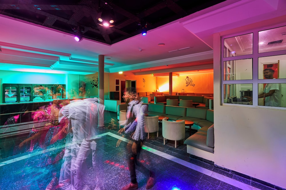 Hari Club Beach Resort — Restaurant & bars in Aghir, Medenine