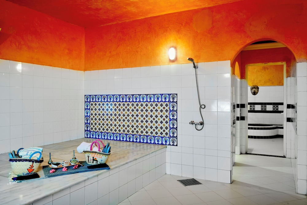Hari Club Beach Resort — Spa in Aghir, Medenine