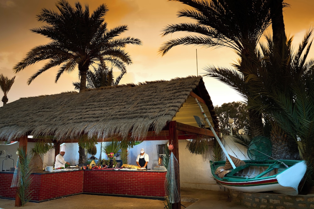 Hari Club Beach Resort — Restaurant & bars in Aghir, Medenine