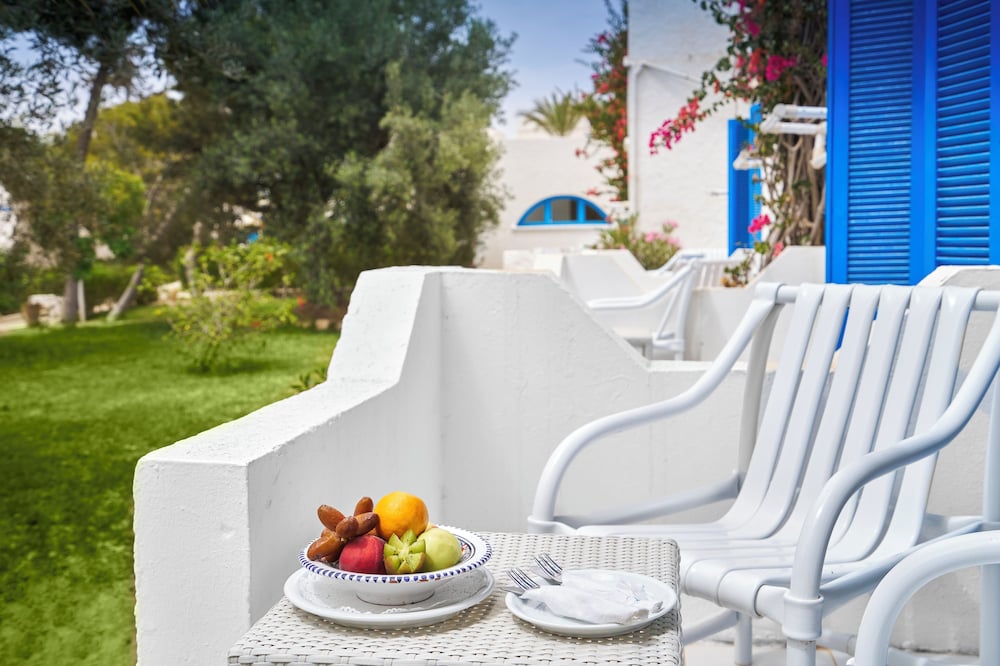 Hari Club Beach Resort — Hotel building in Aghir, Medenine