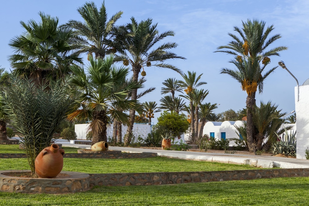 Hari Club Beach Resort — Hotel building in Aghir, Medenine