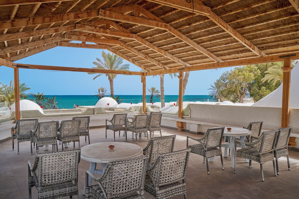 Hari Club Beach Resort — Restaurant & bars in Aghir, Medenine