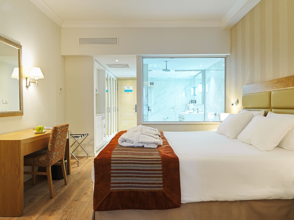 Olympic Lagoon Resort - Ayia Napa — Hotel rooms in Ayia Napa, Famagusta Region