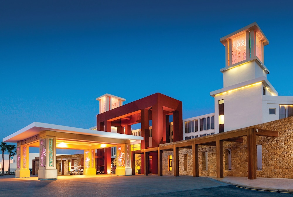 Olympic Lagoon Resort - Ayia Napa — Hotel building in Ayia Napa, Famagusta Region