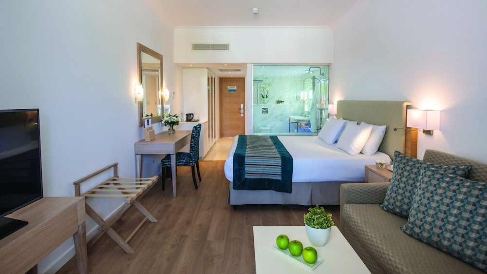 Olympic Lagoon Resort - Ayia Napa — Hotel rooms in Ayia Napa, Famagusta Region