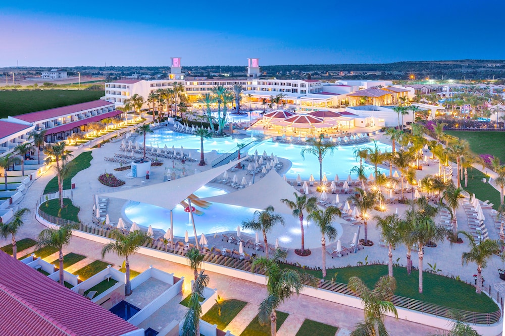 Olympic Lagoon Resort - Ayia Napa — Swimming pool in Ayia Napa, Famagusta Region