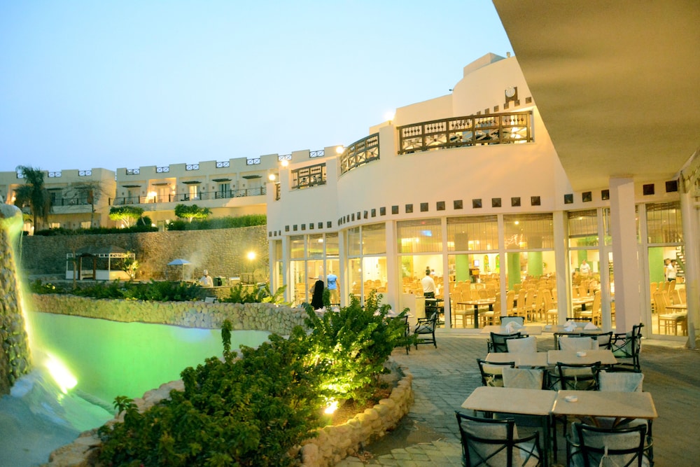 Concorde El Salam Hotel Sharm El Sheikh Sport Hotel — Restaurant & bars in Sharm El Sheikh, Red Sea