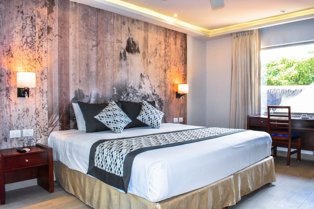Sandos Caracol Nature Resort & Water Park All Inclusive — Rooms in Playa del Carmen, Quintana Roo