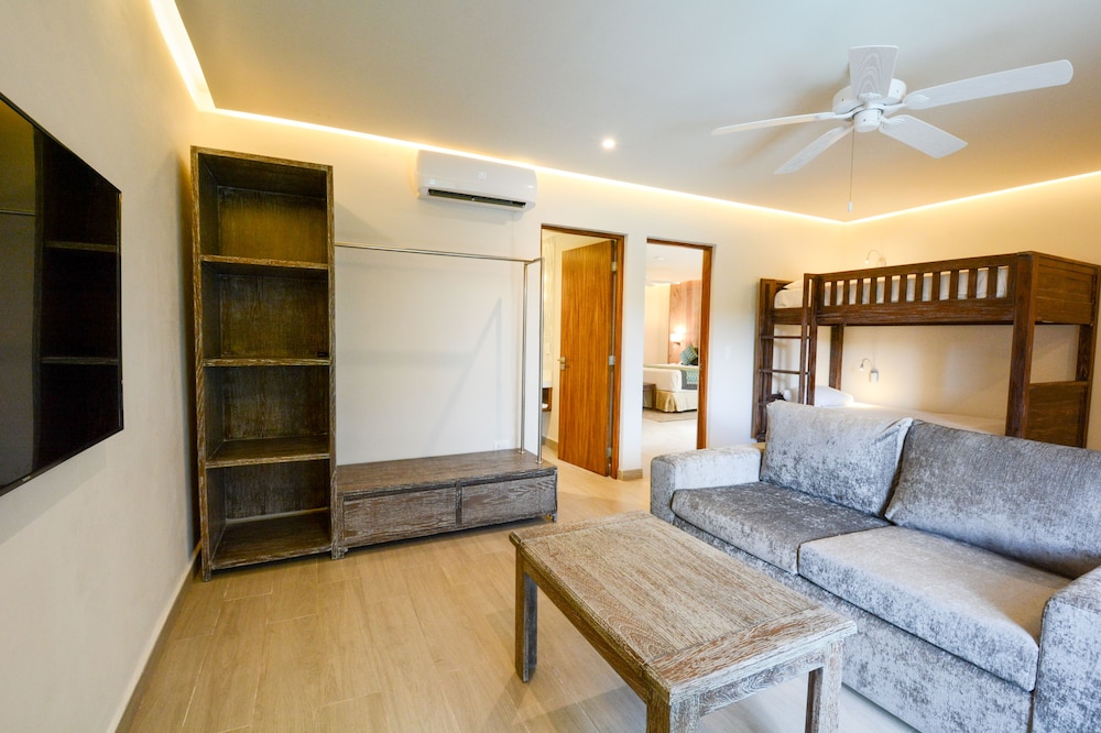 Sandos Caracol Nature Resort & Water Park All Inclusive — Rooms in Playa del Carmen, Quintana Roo