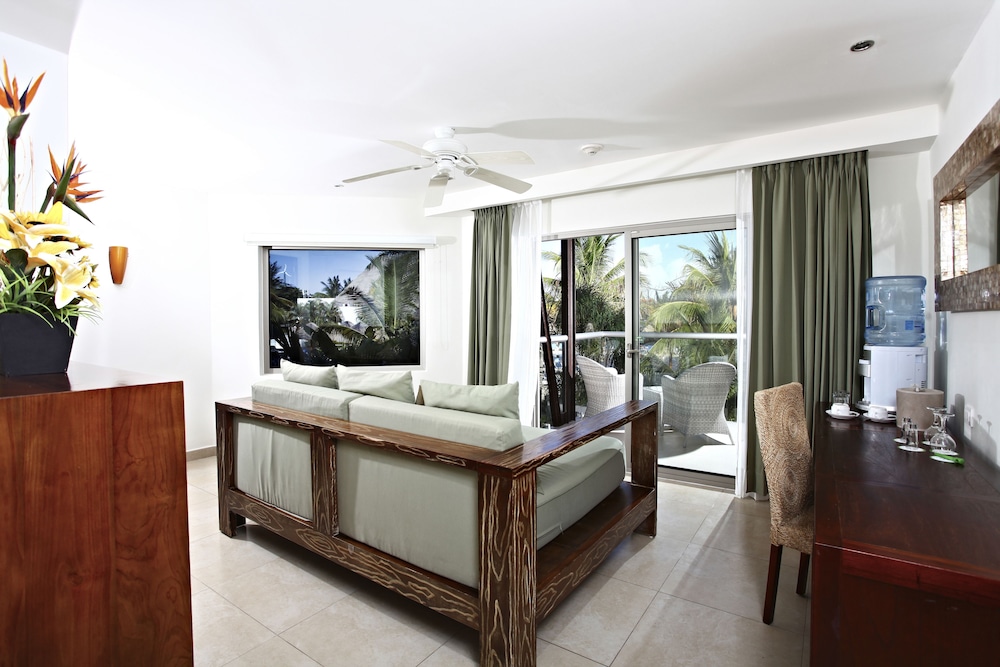 Sandos Caracol Nature Resort & Water Park All Inclusive — Rooms in Playa del Carmen, Quintana Roo
