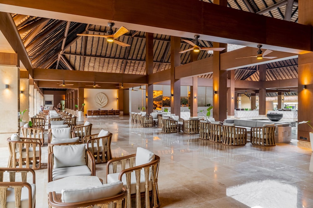 Grand Palladium Kantenah Resort & Spa All Inclusive — Hotel building in Xetna, Quintana Roo