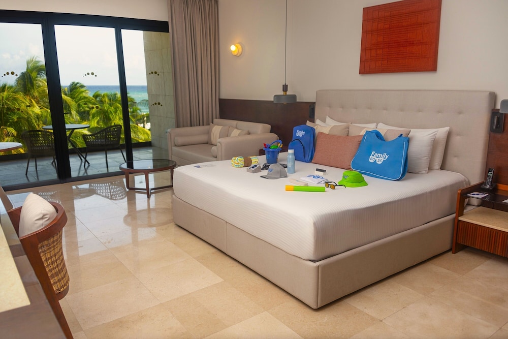 Grand Palladium Kantenah Resort & Spa All Inclusive — Hotel rooms in Xetna, Quintana Roo