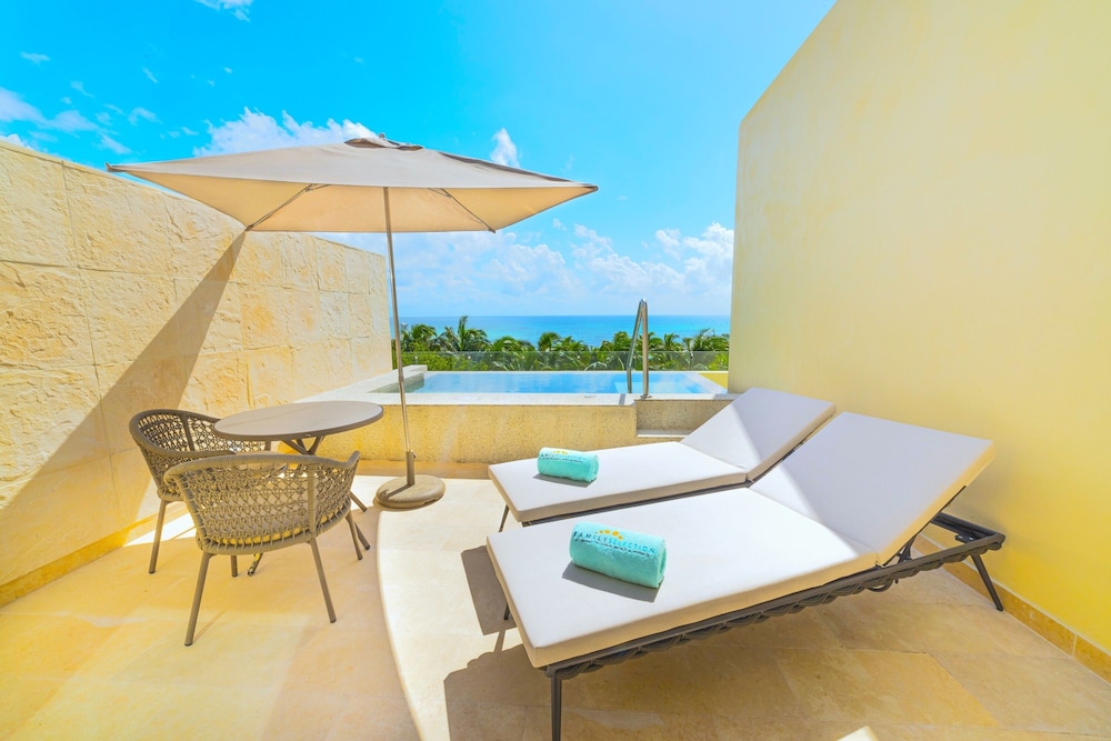 Grand Palladium Kantenah Resort & Spa All Inclusive — Hotel rooms in Xetna, Quintana Roo