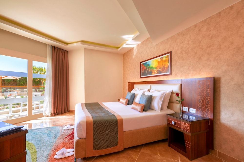 Pickalbatros Aqua Blu Sharm El Sheikh — Hotel rooms in Sharm El Sheikh, Red Sea