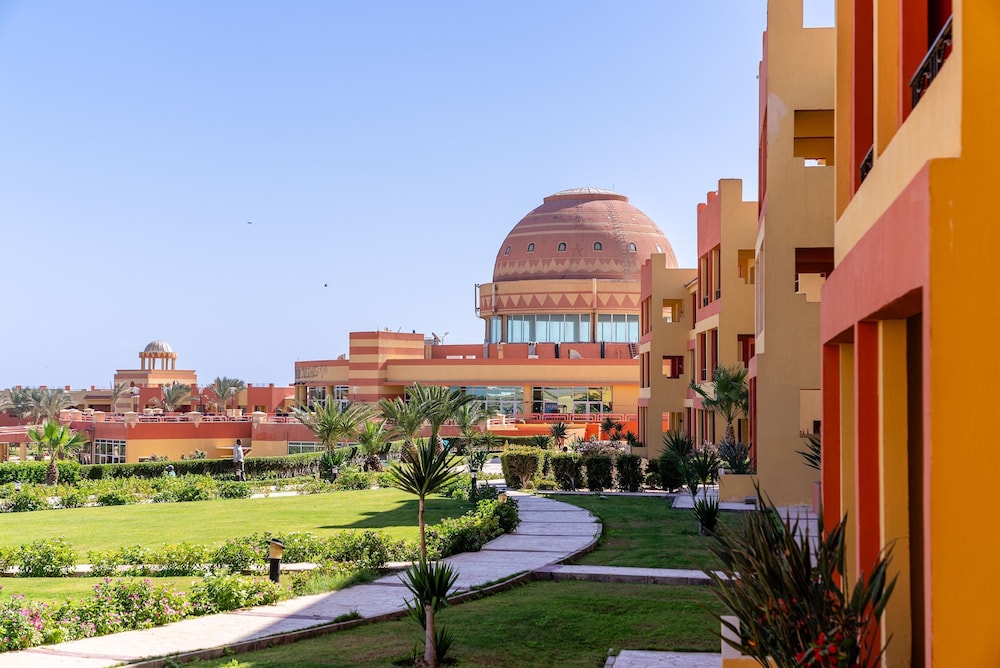 Malikia Resort Abu Dabbab — Hotel building in Marsa Alam, Red Sea