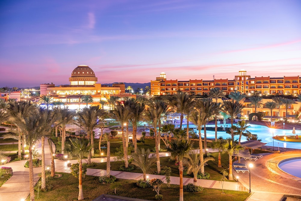 Malikia Resort Abu Dabbab — Hotel building in Marsa Alam, Red Sea