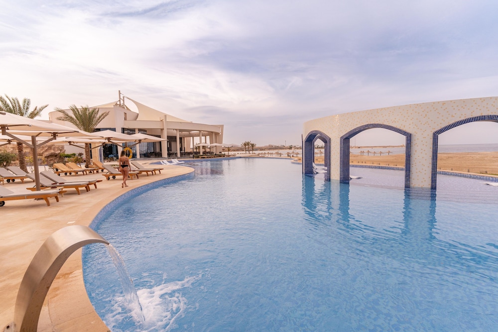 Malikia Resort Abu Dabbab — Swimming pool in Marsa Alam, Red Sea