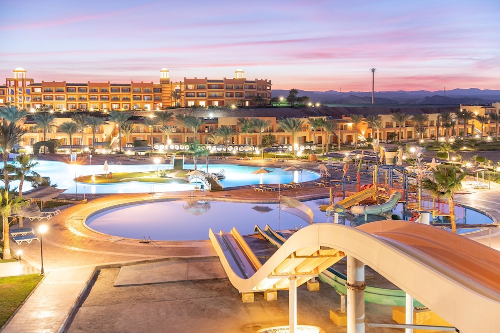 Malikia Resort Abu Dabbab — Swimming pool in Marsa Alam, Red Sea