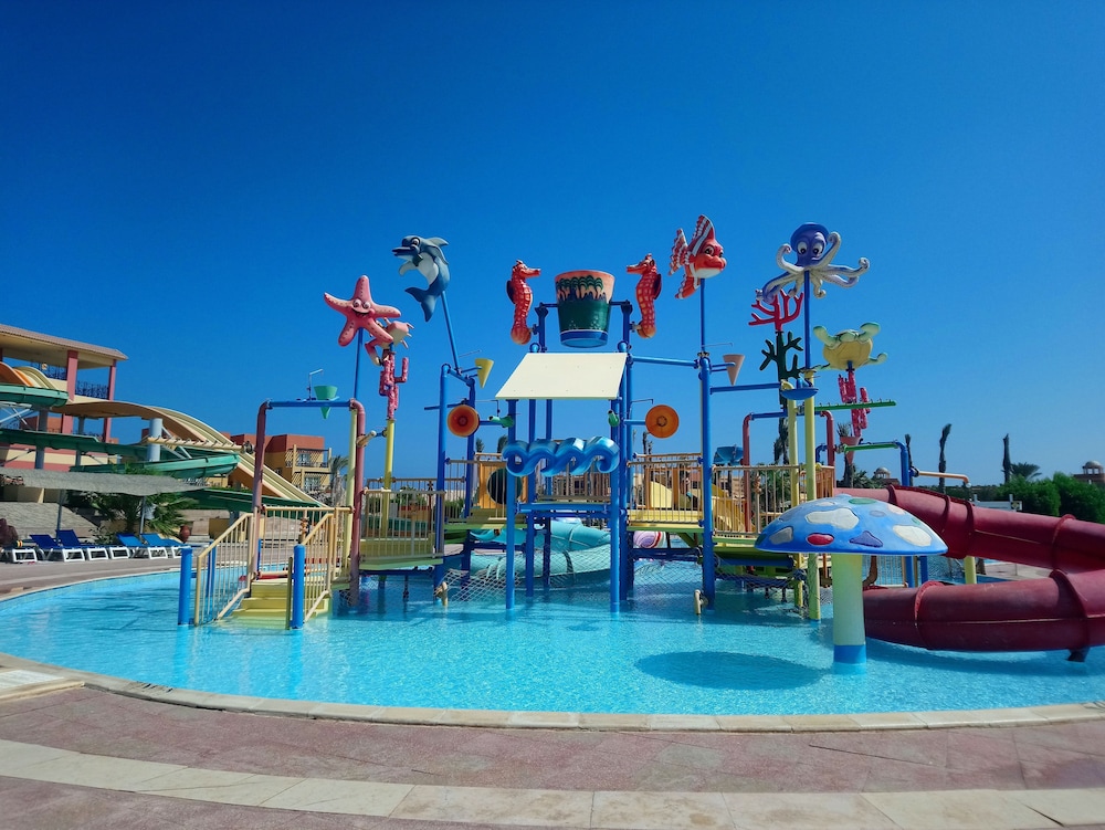 Malikia Resort Abu Dabbab — Swimming pool in Marsa Alam, Red Sea