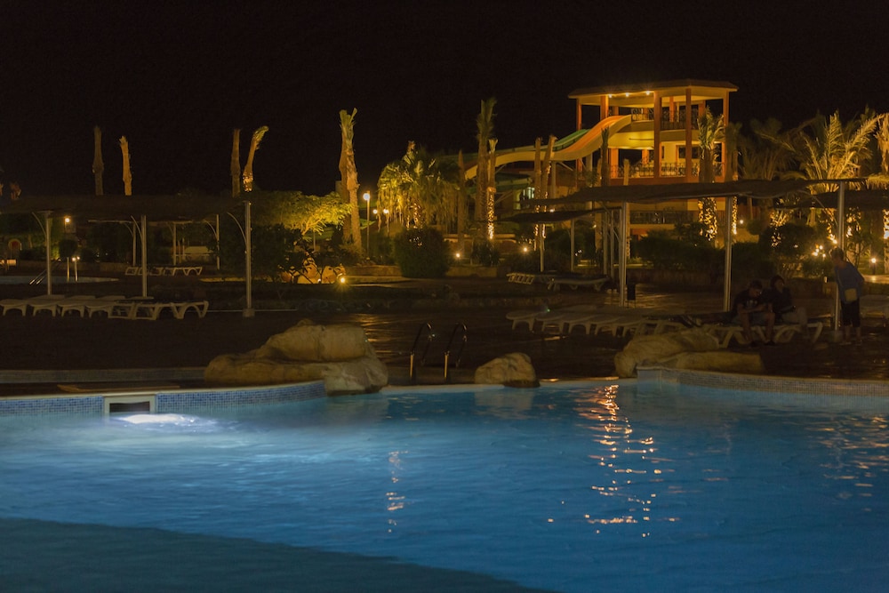 Malikia Resort Abu Dabbab — Swimming pool in Marsa Alam, Red Sea