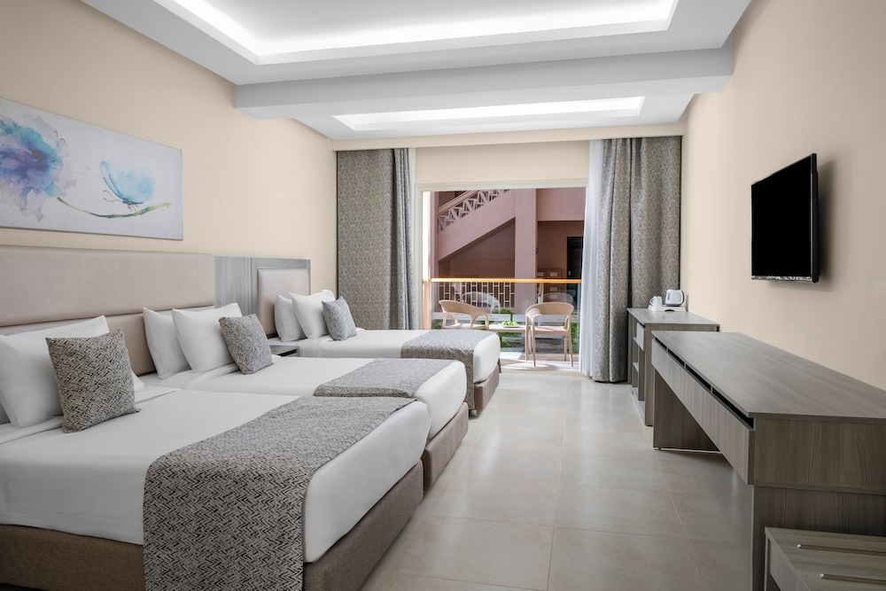 Pickalbatros Aqua Park Resort - Hurghada - All inclusive — Hotel rooms in Hurghada, Red Sea