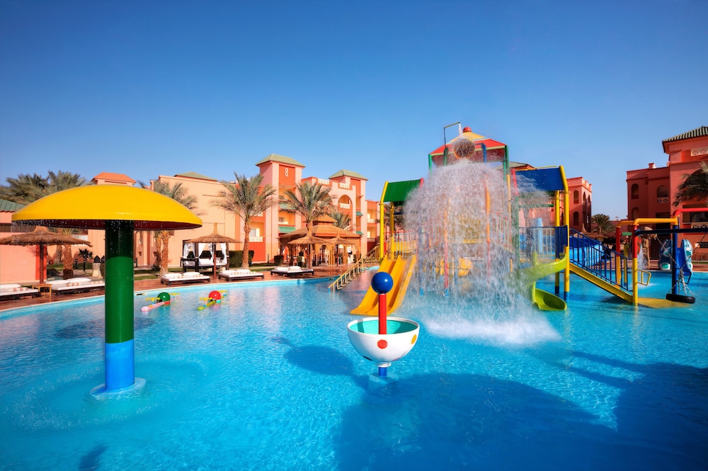 Pickalbatros Aqua Park Resort - Hurghada - All inclusive — Swimming pool in Hurghada, Red Sea