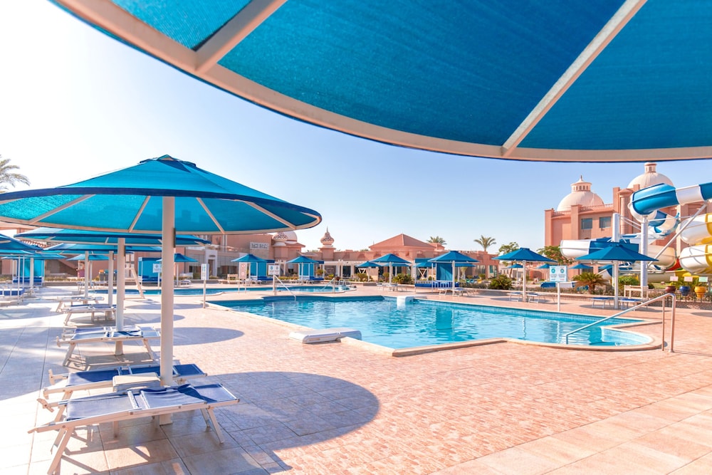 Pickalbatros Aqua Park Resort - Hurghada - All inclusive — Swimming pool in Hurghada, Red Sea