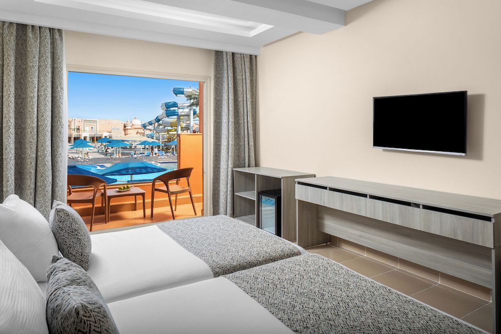 Pickalbatros Aqua Park Resort - Hurghada - All inclusive — Hotel rooms in Hurghada, Red Sea