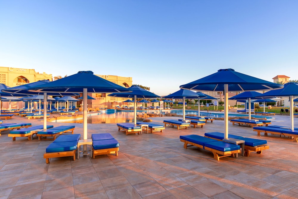 Pickalbatros Aqua Park Resort - Hurghada - All inclusive — Swimming pool in Hurghada, Red Sea