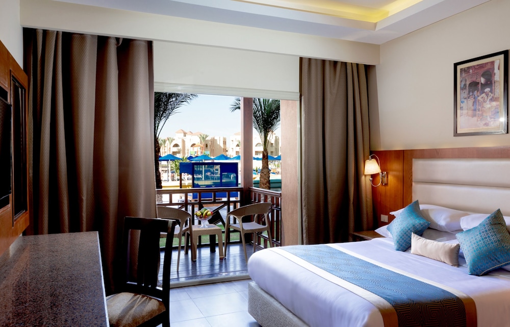 Pickalbatros Aqua Park Resort - Hurghada - All inclusive — Hotel rooms in Hurghada, Red Sea