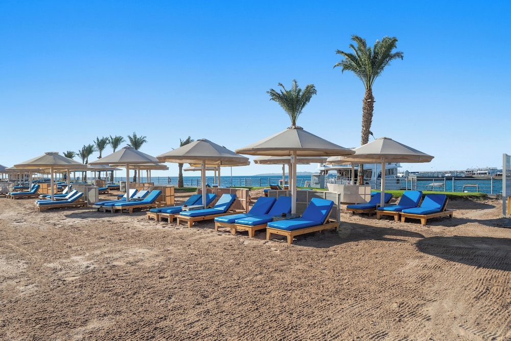 Pickalbatros Aqua Park Resort - Hurghada - All inclusive — Beach in Hurghada, Red Sea