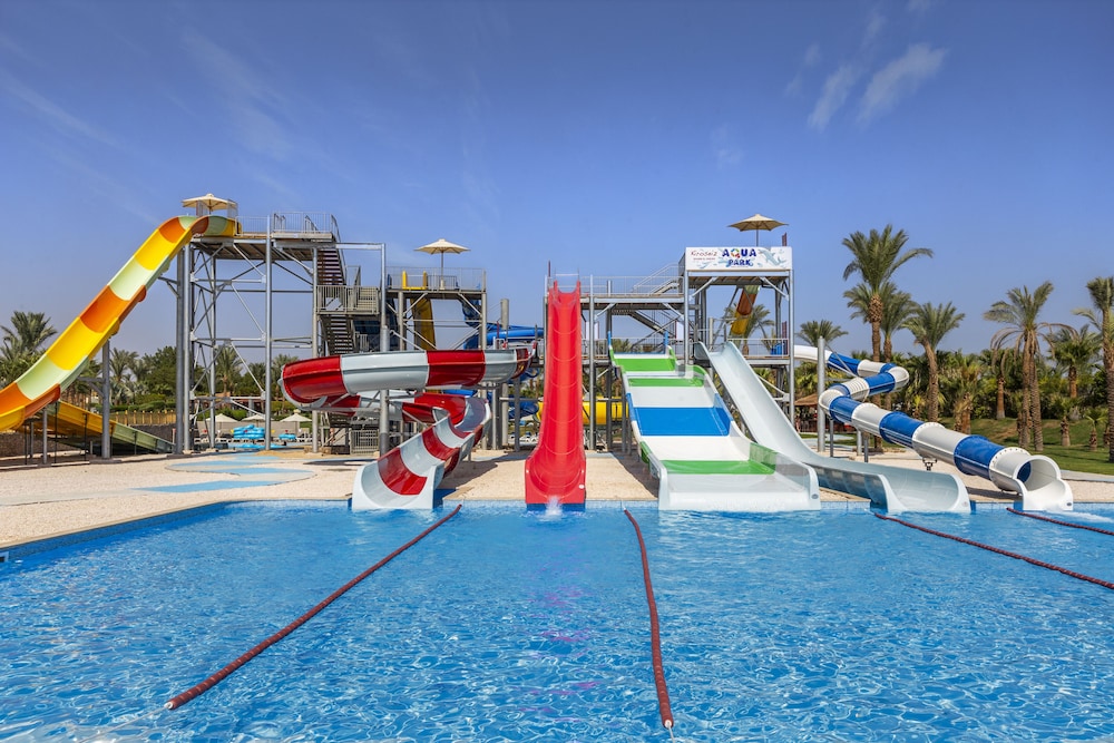 Xperience Kiroseiz Parkland Resort — Swimming pool in Sharm El Sheikh, Red Sea
