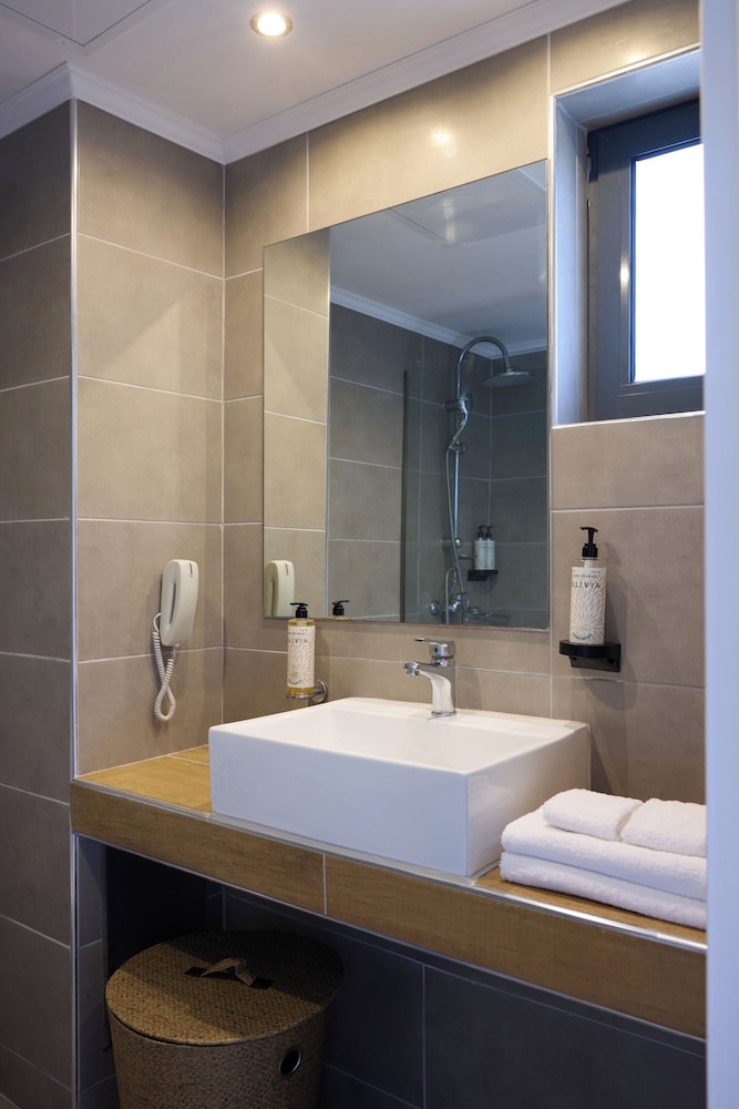 Blue Bay Beach Resort — Hotel rooms in Ialyssos, South Aegean