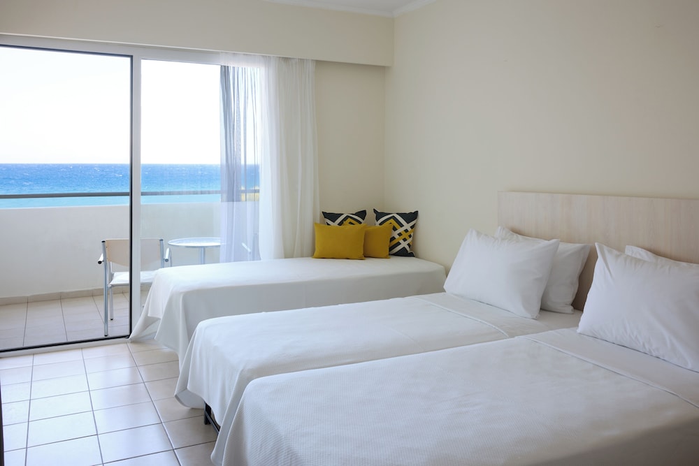 Blue Bay Beach Resort — Hotel rooms in Ialyssos, South Aegean