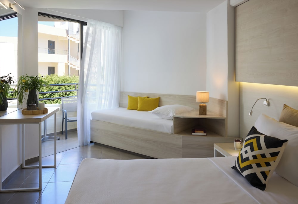 Blue Bay Beach Resort — Hotel rooms in Ialyssos, South Aegean
