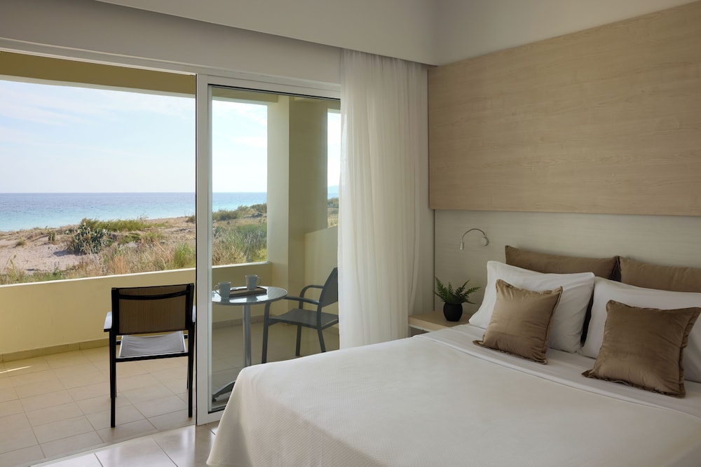 Blue Bay Beach Resort — Hotel rooms in Ialyssos, South Aegean