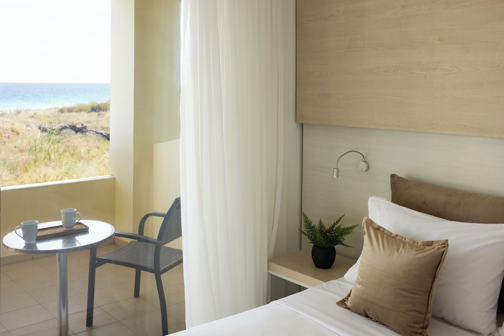 Blue Bay Beach Resort — Hotel rooms in Ialyssos, South Aegean