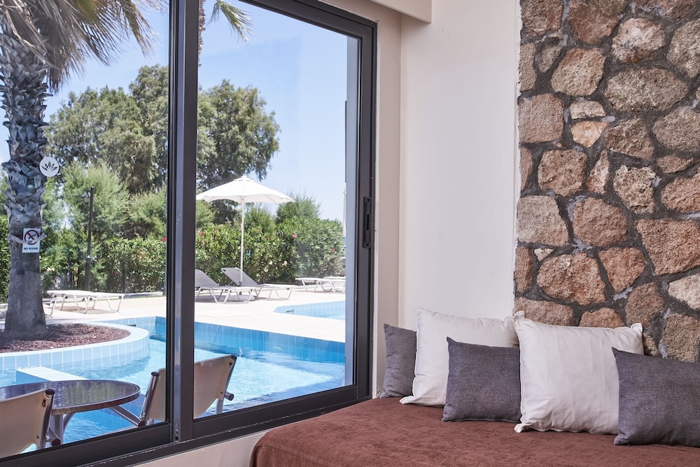 Blue Bay Beach Resort — Swimming pool in Ialyssos, South Aegean