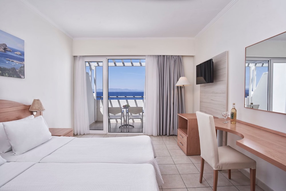 Blue Bay Beach Resort — Hotel rooms in Ialyssos, South Aegean