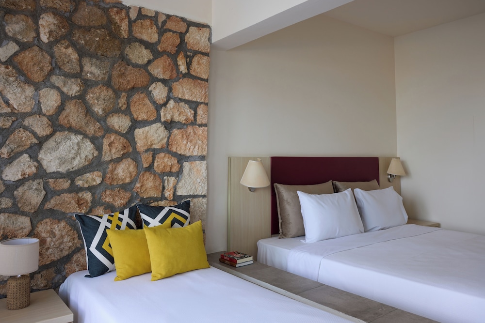 Blue Bay Beach Resort — Hotel rooms in Ialyssos, South Aegean