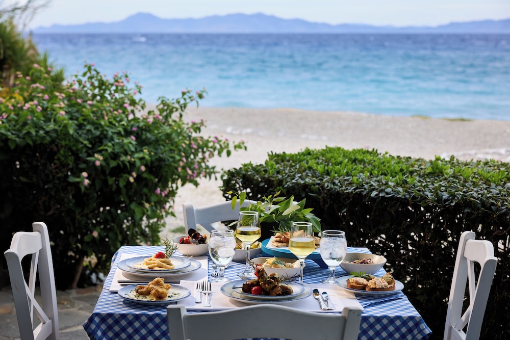 Blue Bay Beach Resort — Restaurant & bars in Ialyssos, South Aegean