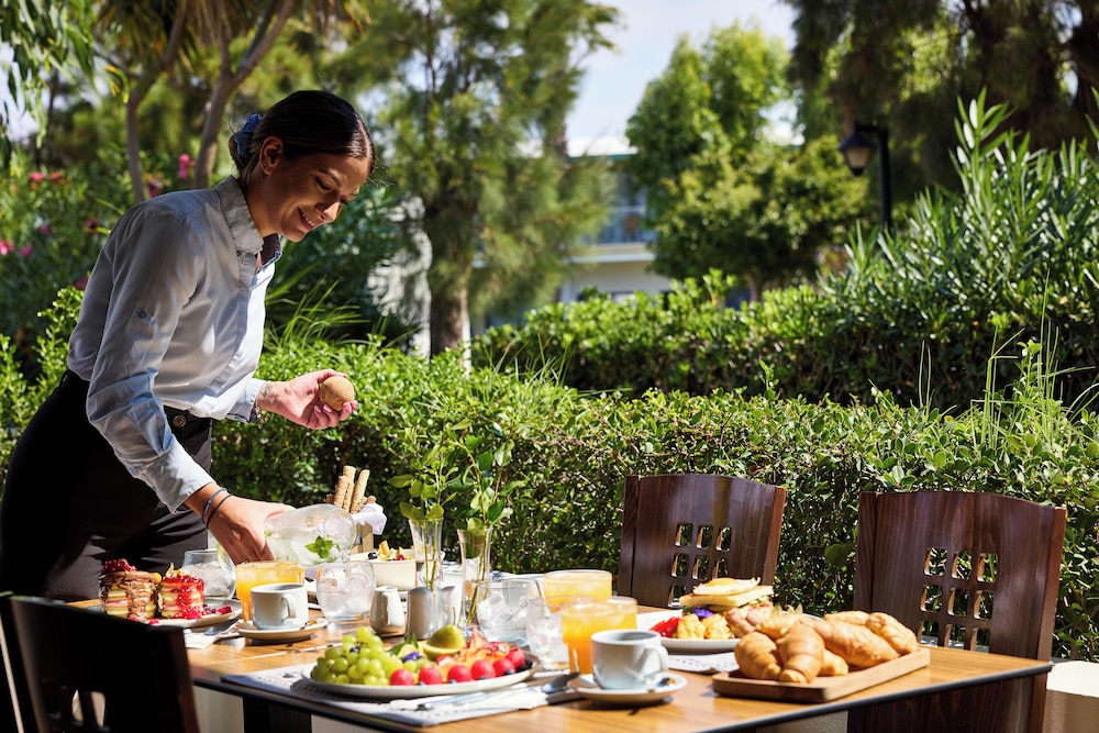 Blue Bay Beach Resort — Restaurant & bars in Ialyssos, South Aegean