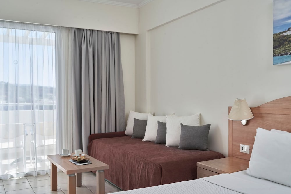 Blue Bay Beach Resort — Hotel rooms in Ialyssos, South Aegean