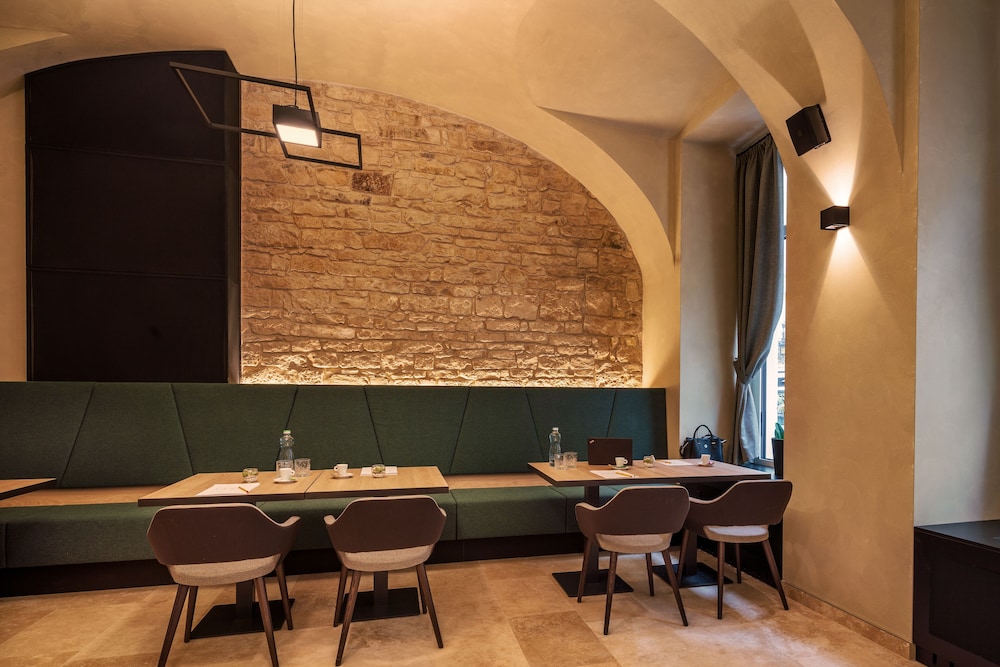 Hotel CUBE Prague — Restaurant & bars in Prague, Prague