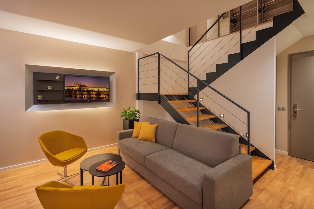 Hotel CUBE Prague — Hotel rooms in Prague, Prague